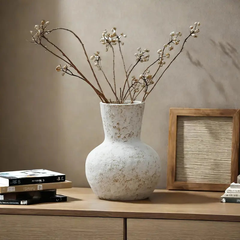 Vintage Ceramic Vase - Élégant Design Floral Blanc avec Des Motifs Intricats