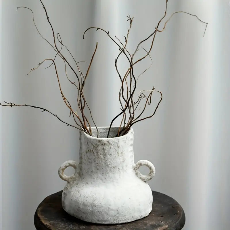Vase en céramique blanc élégant avec surface texturée et anses - Décoration de maison