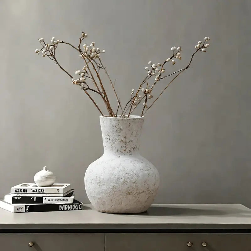 Vintage Ceramic Vase - Élégant Design Floral Blanc avec Des Motifs Intricats